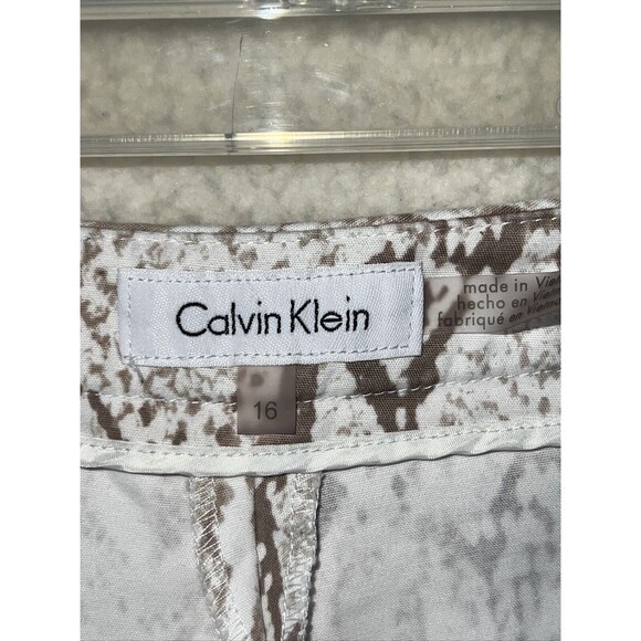 Calvin Klein Pants Size 16 Ankle Length With Snake Skin Print Zip Front Pockets - Picture 9 of 13